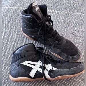 ASICS Middle School/Teen Black & White Matflex Wrestling Athletic Shoes | Sz 7.5